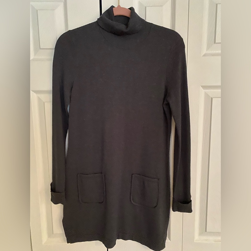 J. McLaughlin Knit Tunic in Sz Small